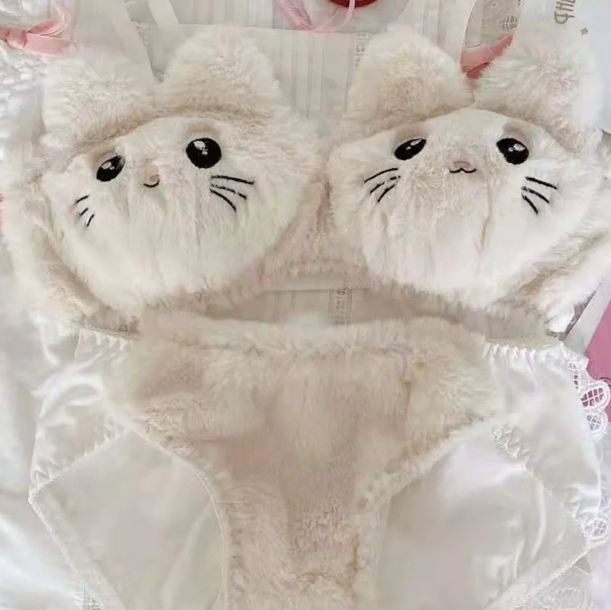 Nuvo™ Cozy Plushie Set